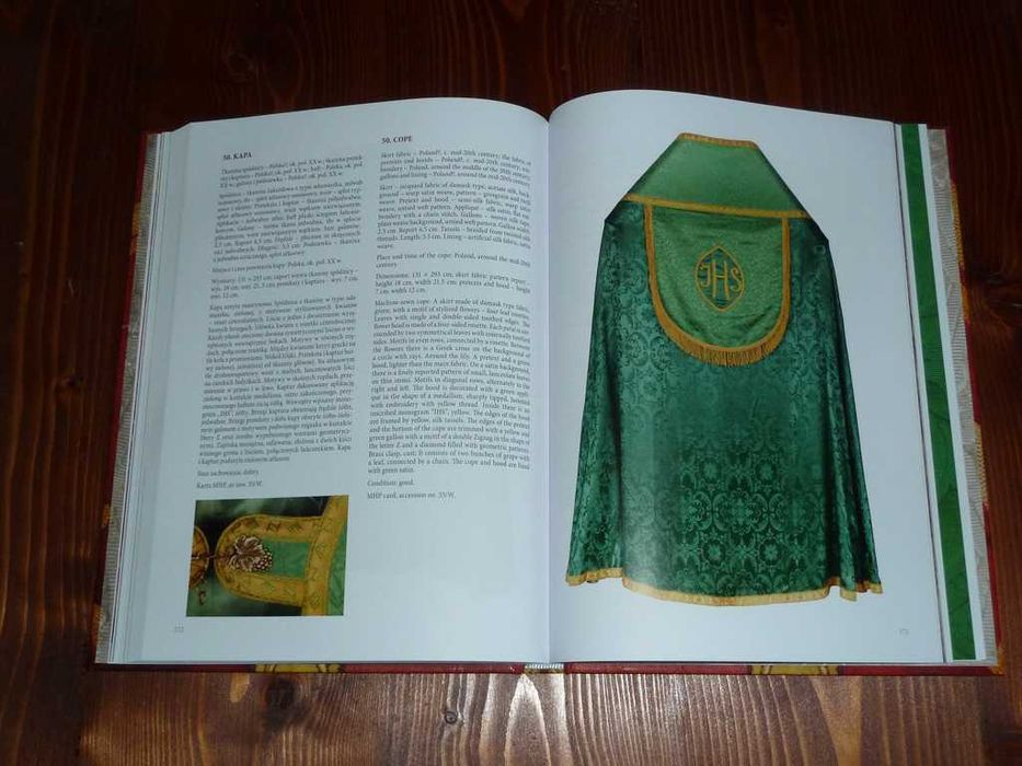 ORNATY (PAPIESKIE) - książka - Jan Paweł II, Benedykt XVI, Franciszek