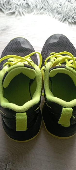 Buty Nike  hustle 36