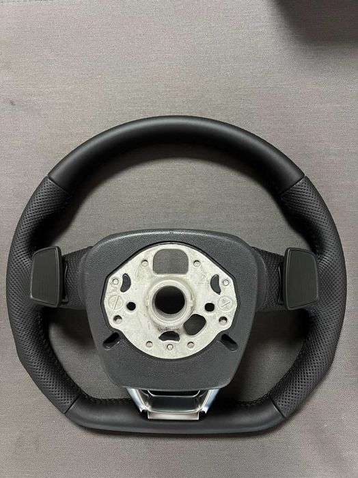 Руль ОРИГИНАЛ от AUDI SQ 8 новый