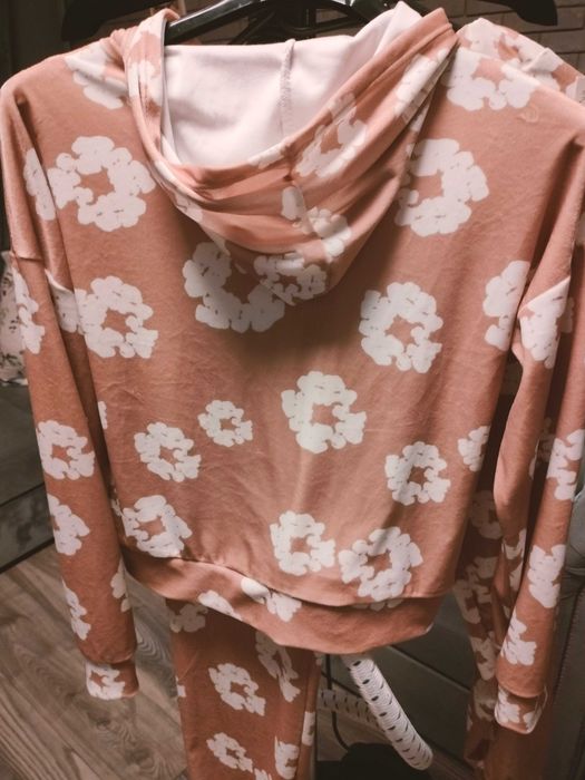 Welurowy nowy dres 152cm