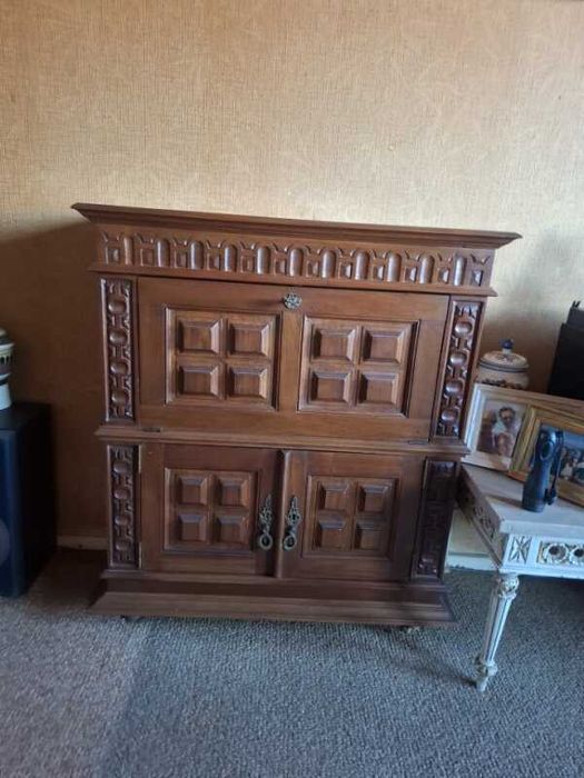 Mobilia Sala de Jantar (Mesas, Cadeiras, Armarios, ..)