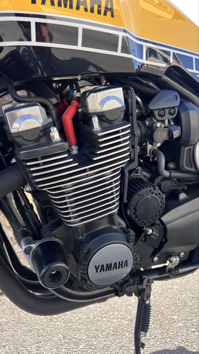Yamaha XJR 1300 Edição 60 anos