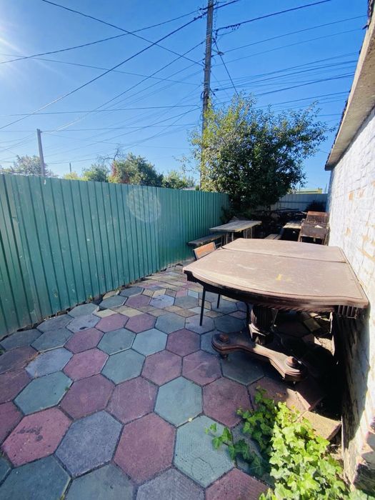 Торгуємось! частина будинку зі зручностями, є гараж