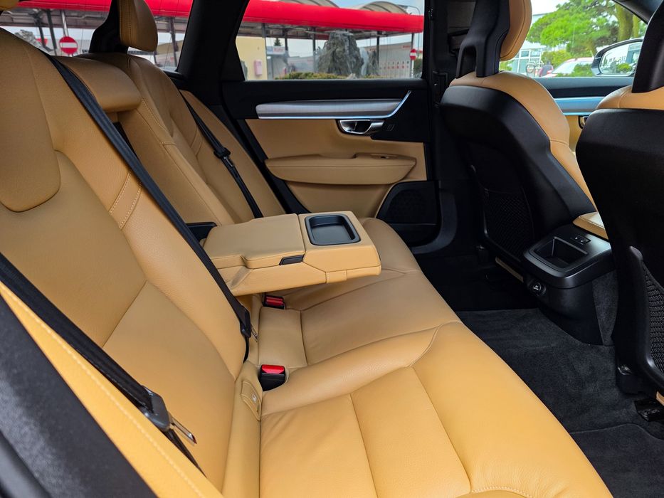 Volvo v90 2.0  190KM PilotAssist FullLed VirtualCocpit Limited v. Momentum