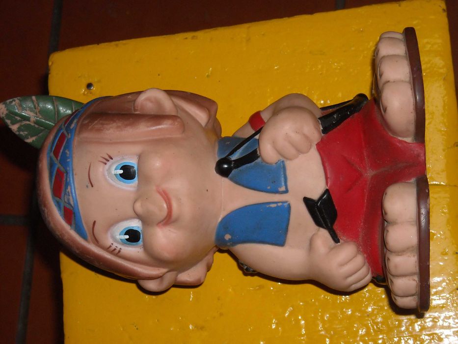 Figura boneco PVC antigo indio