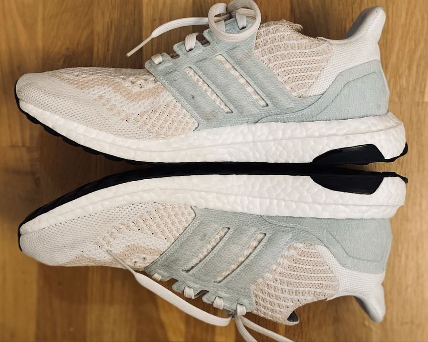 Кросівки Adidas Ultra Boost.