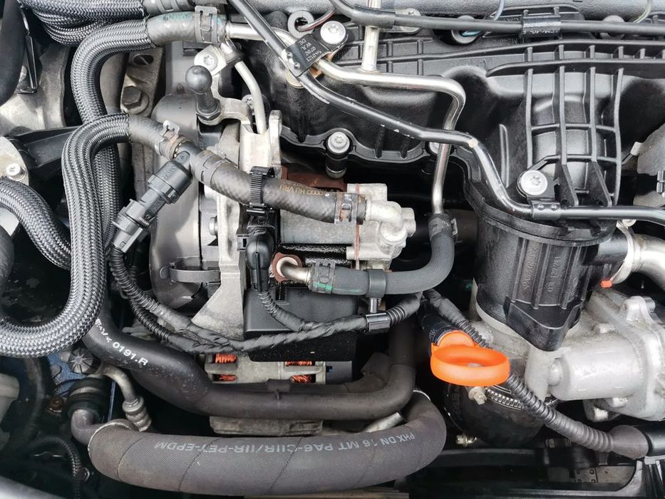 silnik kompletny audi vw skoda 1.6 tdi cay cayc 77kw 105 km