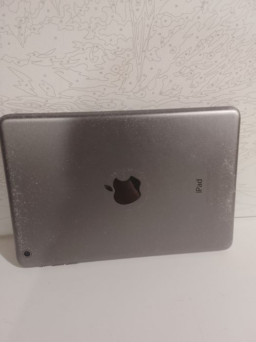 iPad A1432 не включаеться