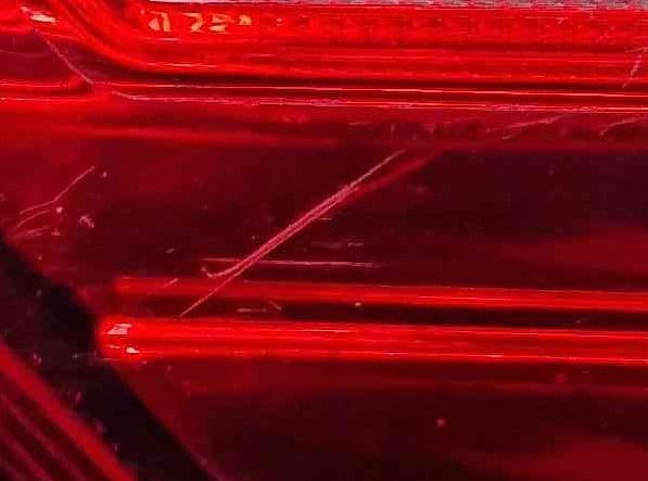 Farolim da Mala Direito - RENAULT CLIO IV