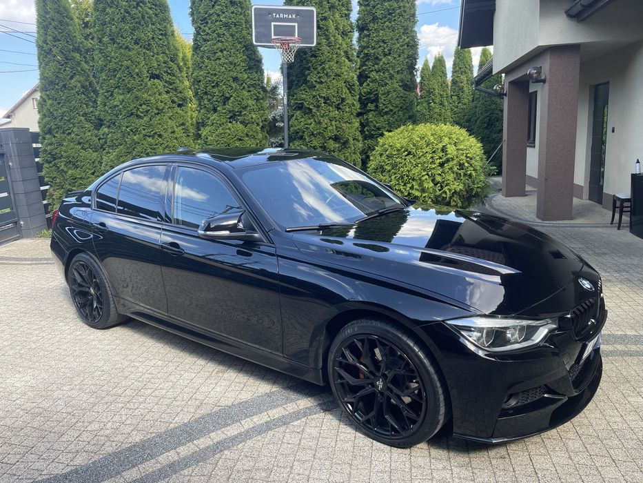 BMW F30 330i xDrive automat hak