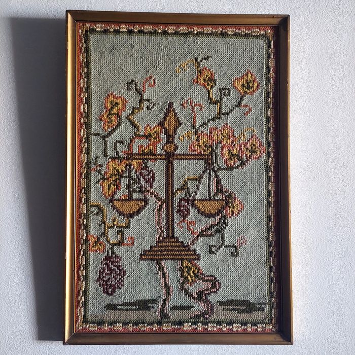 Quadro em arraiolos signo balança