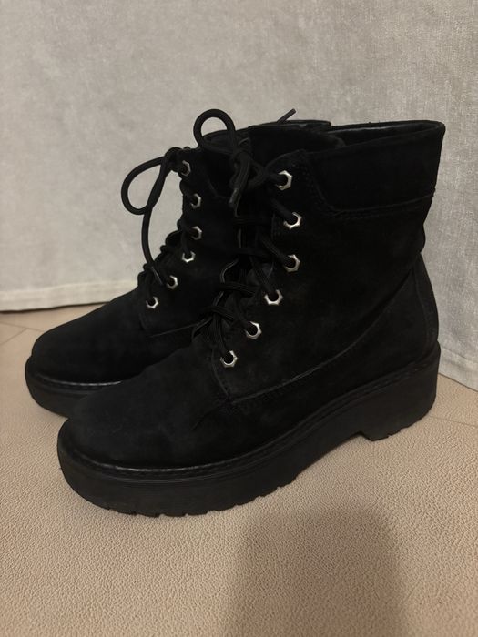 Зимние ботинки замшевые