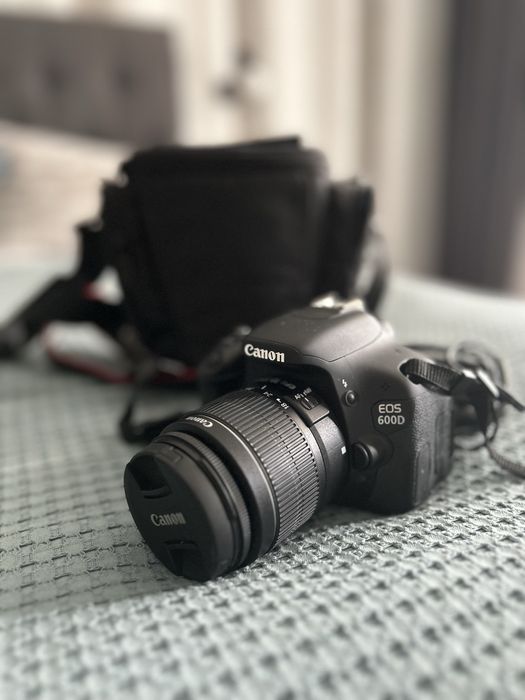 Продам фотоаппарат Canon EOS 600D