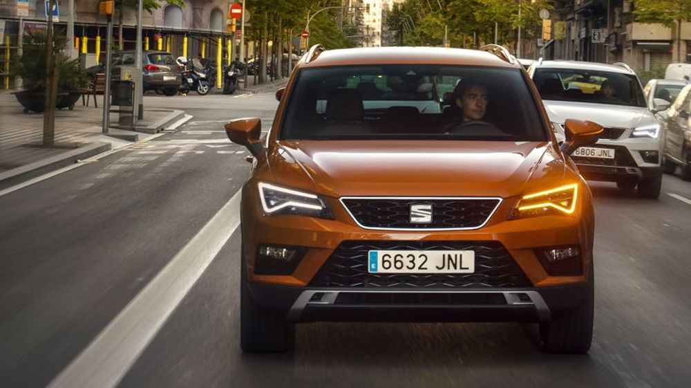 Polacy coraz chętniej korzystają z abonamentu na samochody. Dlaczego?