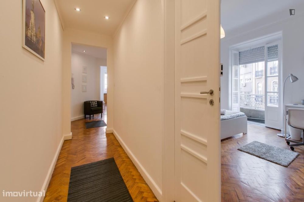 Quarto - localizado em Picoas Lisbon