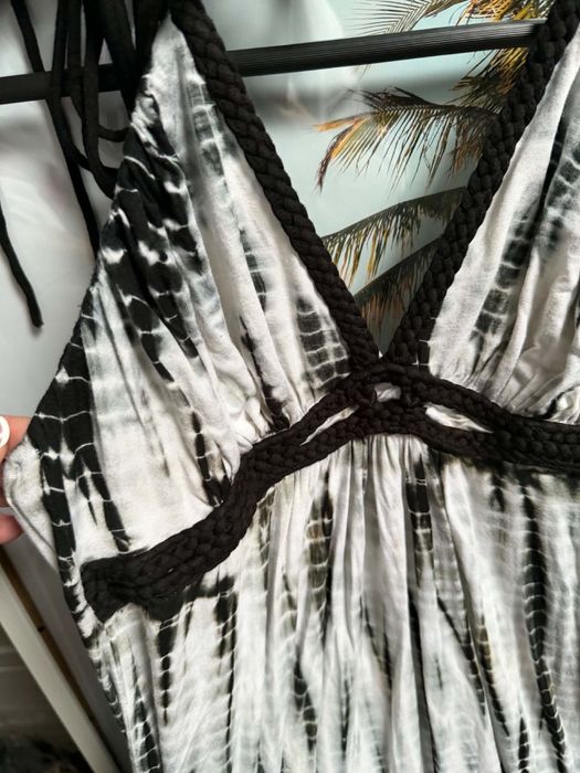 Piękna sukienka m marki calzedonia