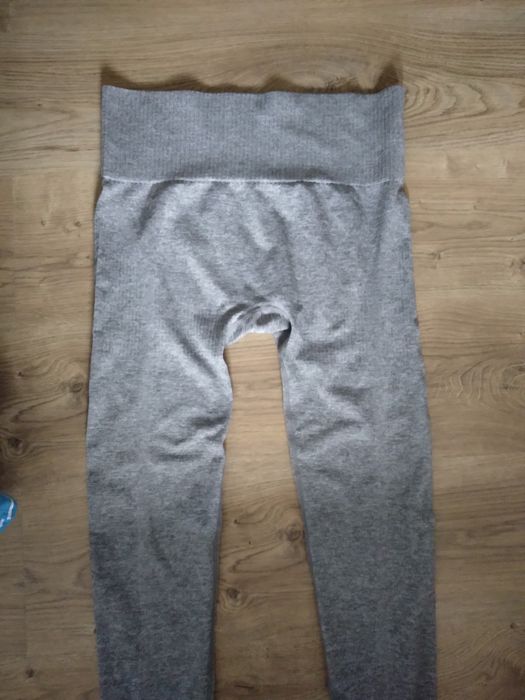 Fajne leginsy sportowe rozmiar L/2XL Workout