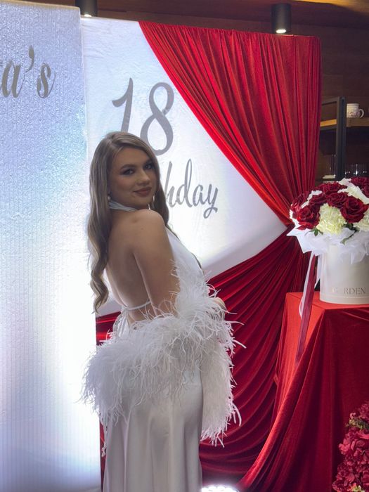 Сукня святкова з натуральним боа