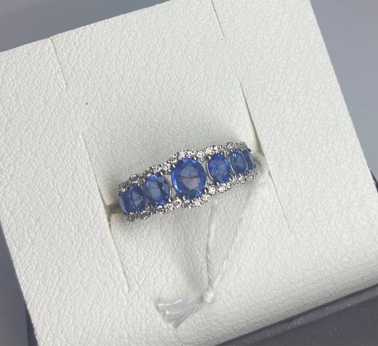 Золотое кольцо с бриллиантами