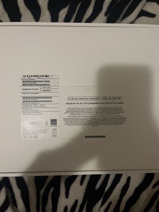MacBook Air M2 13,6p