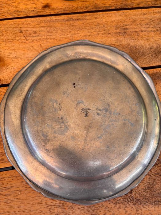 Lote de peças decorativas em estanho
