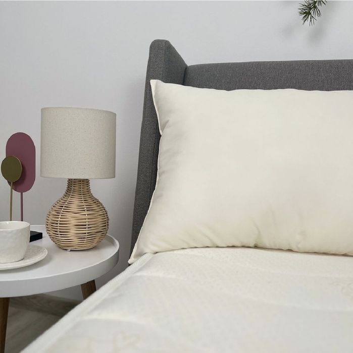 Високоякісна подушка, не збивається 50х70