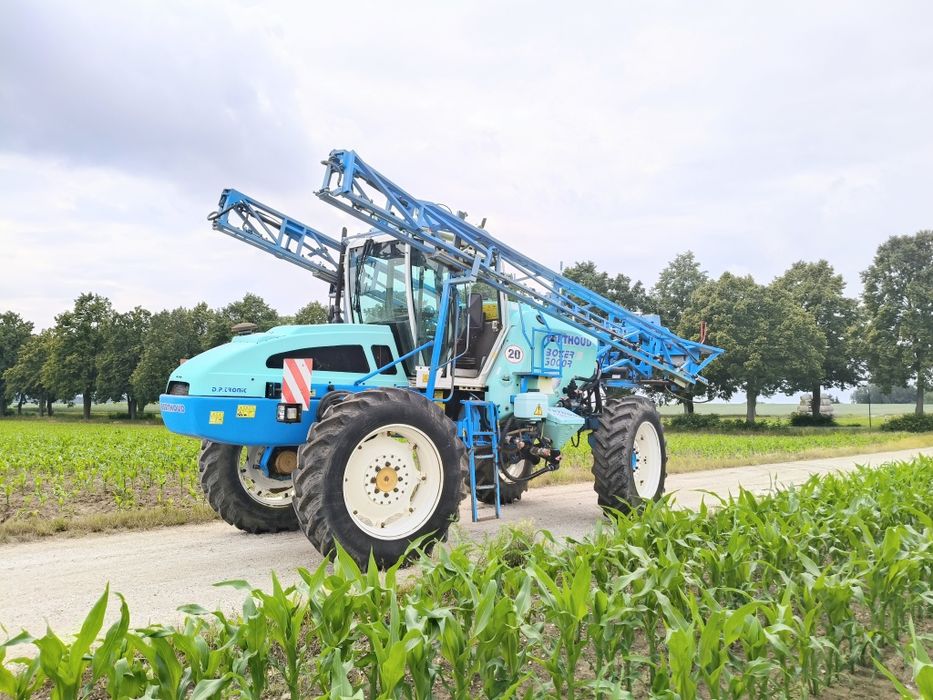 Opryskiwacz samojezdny Berthoud Boxer II 3000l 24/21m Iveco Jaskółki