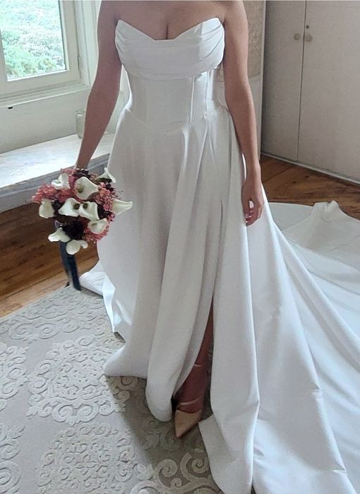 Espetacular vestido de noiva de estilista