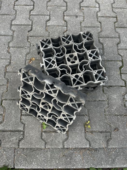 Geokrata / krata parkingowa / karta trawnikowa 33x33x5