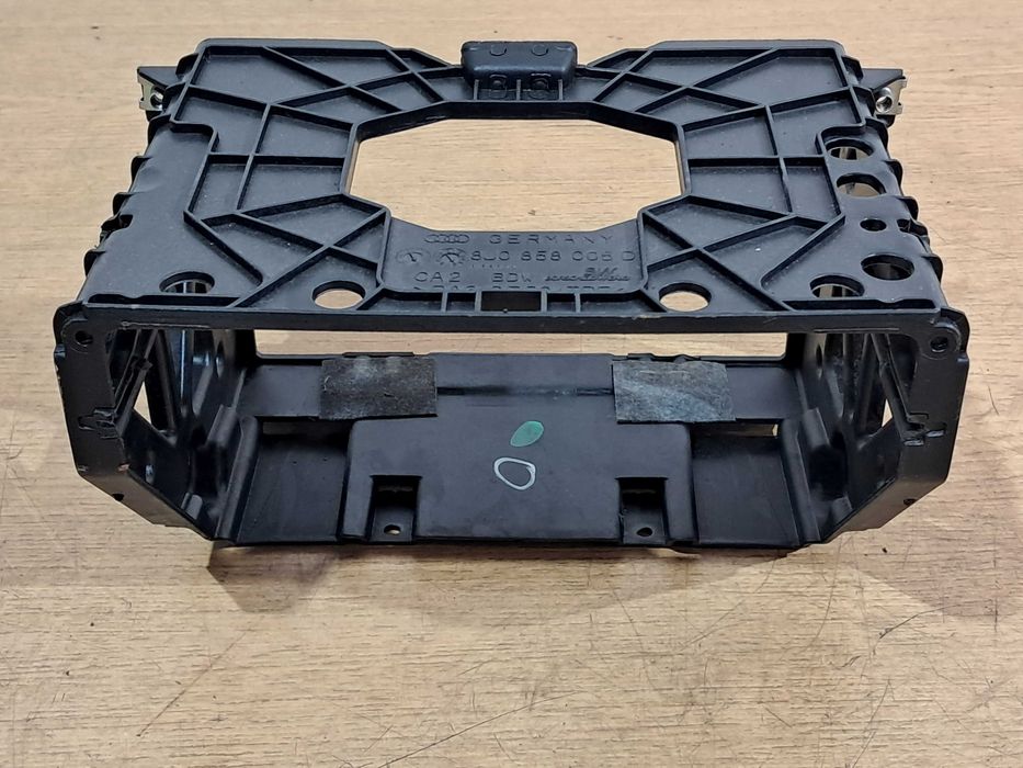 AUDI TT 8J kosz uchwyt ramka radia 2 DIN 2-din