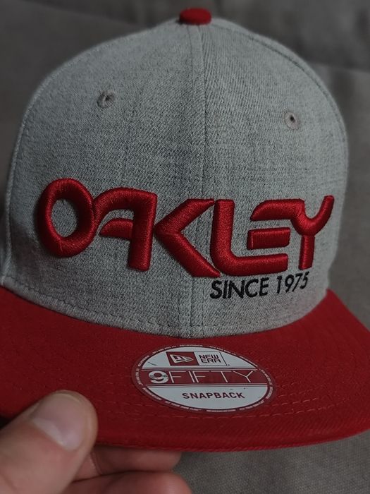 Бейсболка Oakley