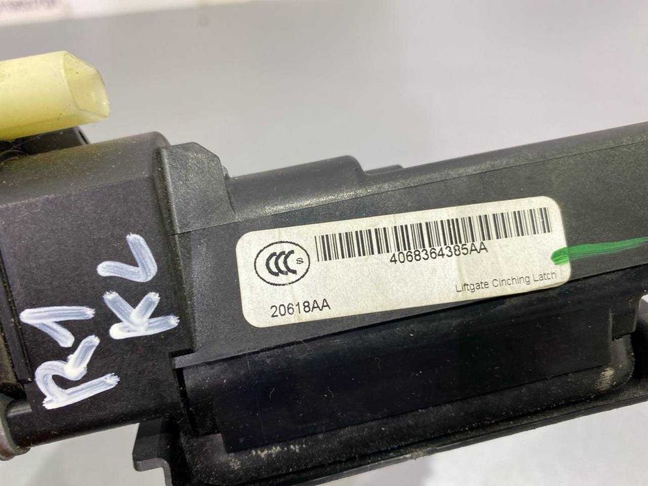 Замок багажника jeep cherokee kl Джип черокі кл 2019 2020 2021+