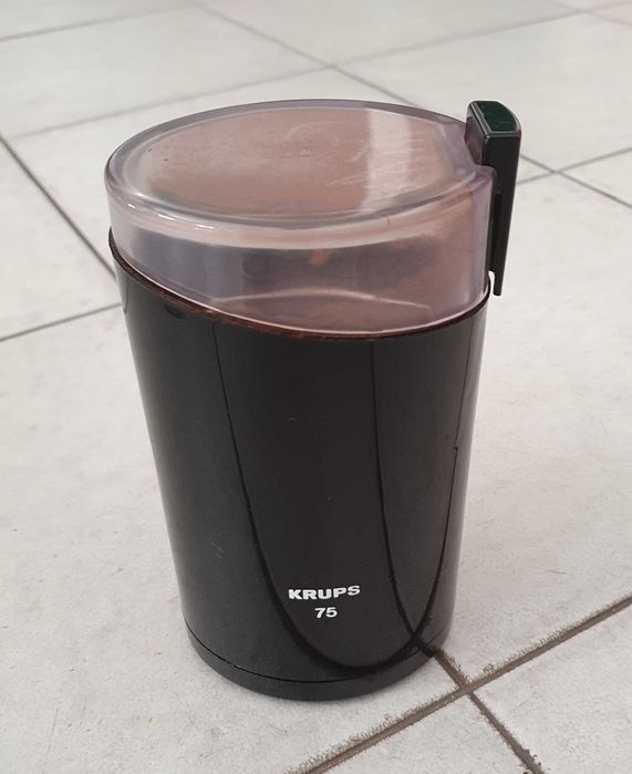 Máquina de café com moinho