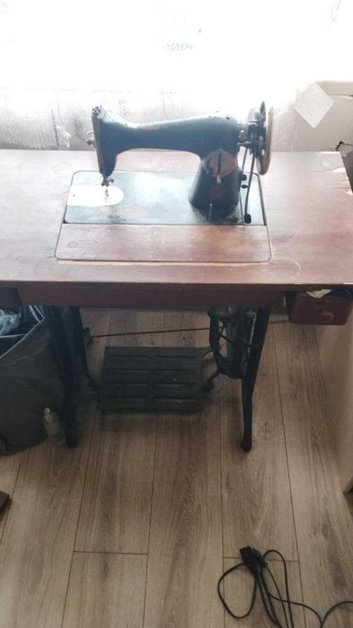 Продам Швейну машинка