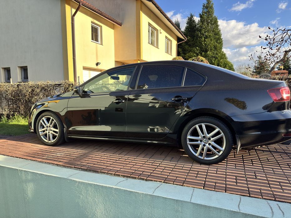 VW Jetta 2.0 TDI polski salon