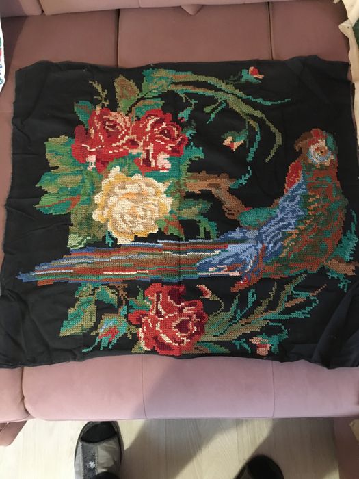 Вишиті вироби на полотні ( картини, рушник, скатертина)