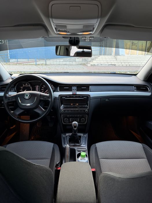 Skoda Superb 2012