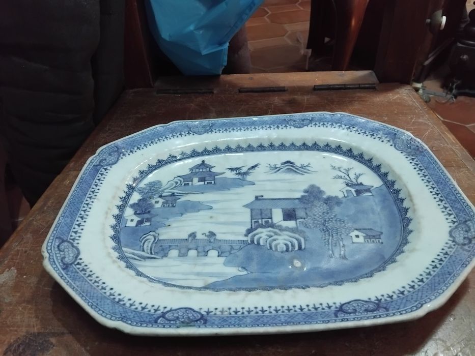 Travessa  porcelana da China companhia das índias séc XVIll