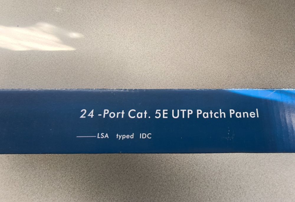 Patch panel RACK 19'' NEKU kat.5e 24p UTP wys. 1U