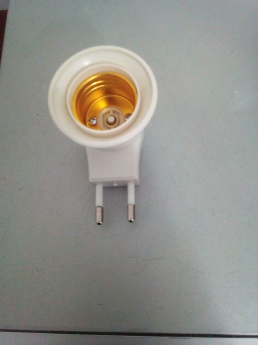 Casquilho 27 C/interruptor novo.