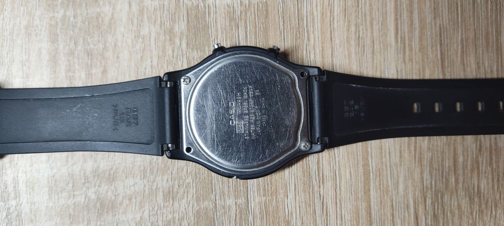 Наручний годинник Casio