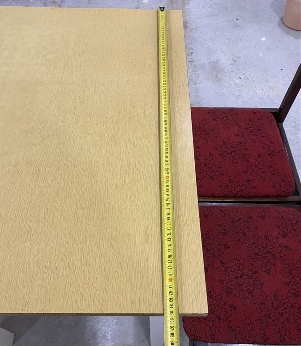 Стіл кухонний два стільця