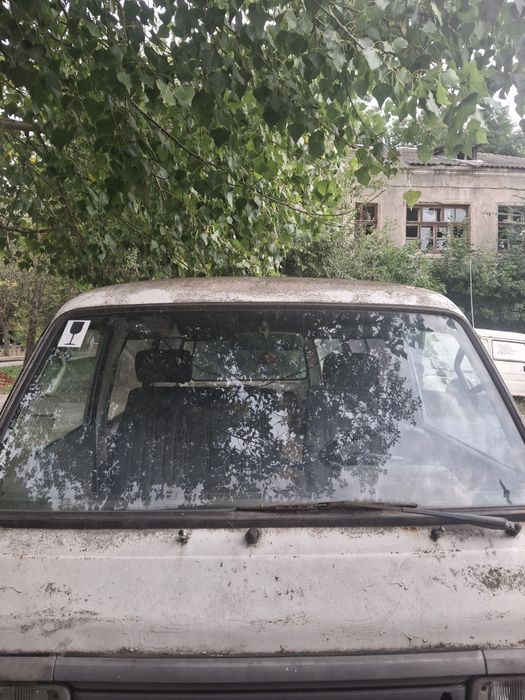 мазда е2200, е2000. кузов,ходовая,двигатель,четверть стёкла,электрика.
