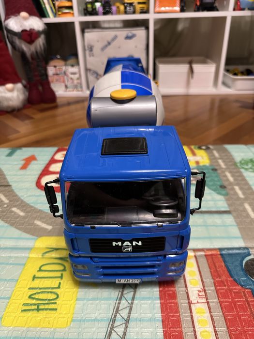 Дитяча машинка бетонозмішувач Bruder джип монстер-трак Dickie Toys