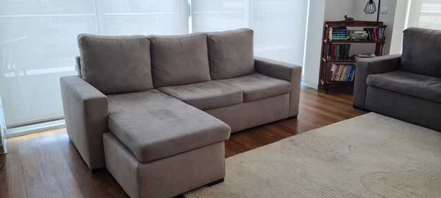 Sofá Beije com chaise longue