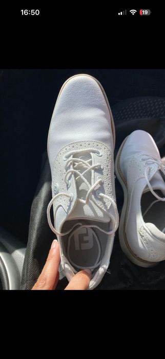 Vendo sapatos de golfe de senhora