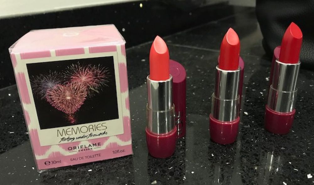 Perfume Memories + Oferta Batom (à escolha)