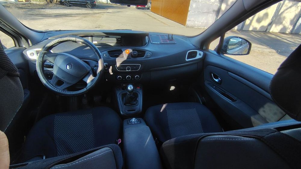 Renault Scenic 3    1.5    k9k