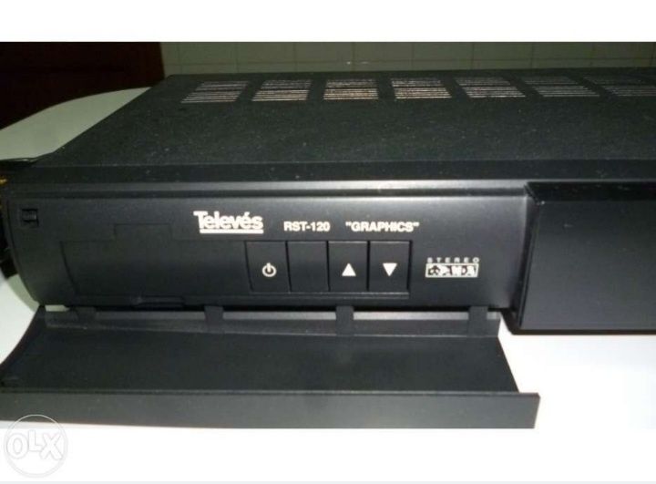 Consola para Parabólica com 85 canais.