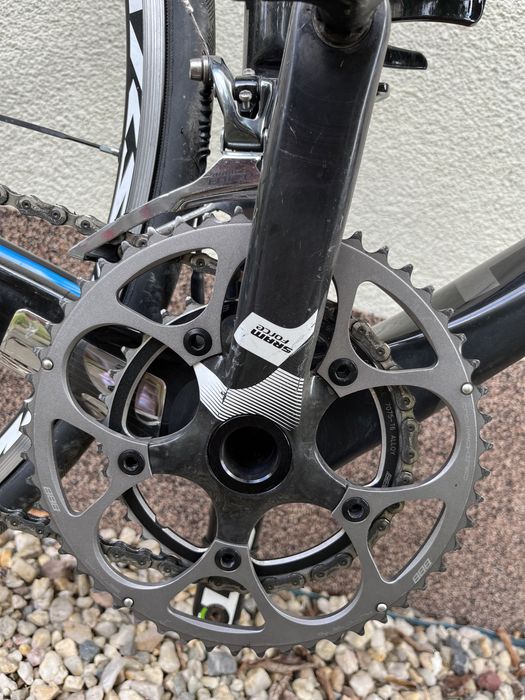 Rower szosowy Focus Izalco Team